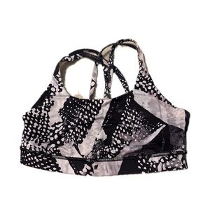 RARE Lulu sports bra. Size 4. No padding.